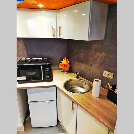 Cute & Cosy Loft-Style Studio Close To Beach Lägenhet Bournemouth Exteriör bild