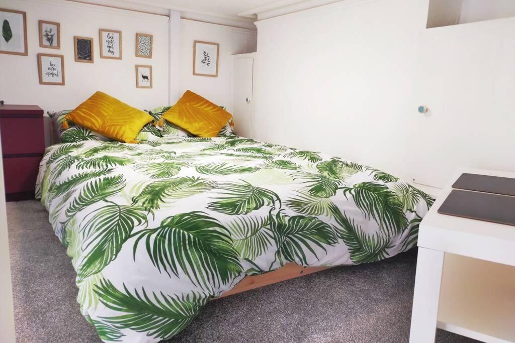 Cute & Cosy Loft-Style Studio Close To Beach Lägenhet Bournemouth Exteriör bild